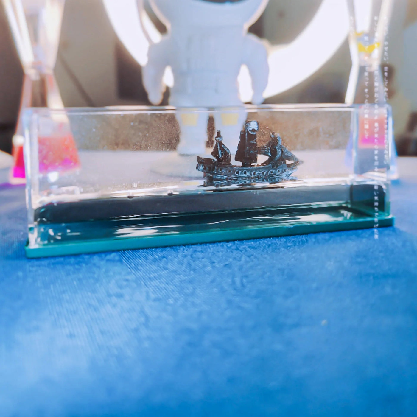 Creative Cruise Ship Fluid Drift Bottle - VirtualLight